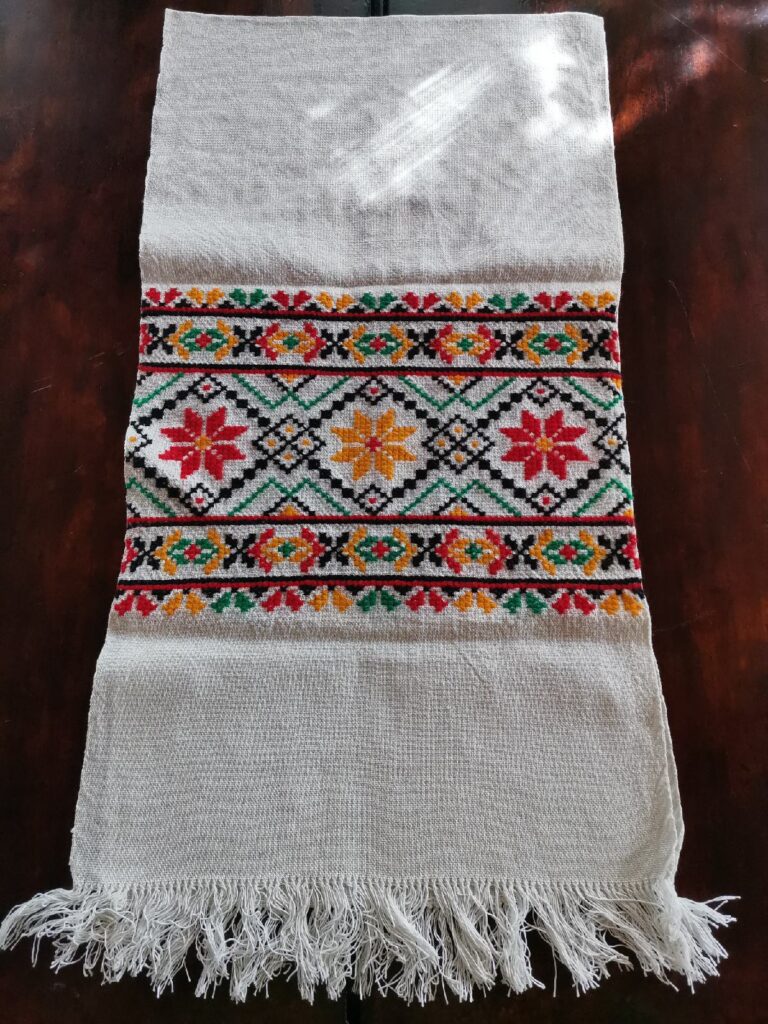 4. Рушник 126 х 32 см.