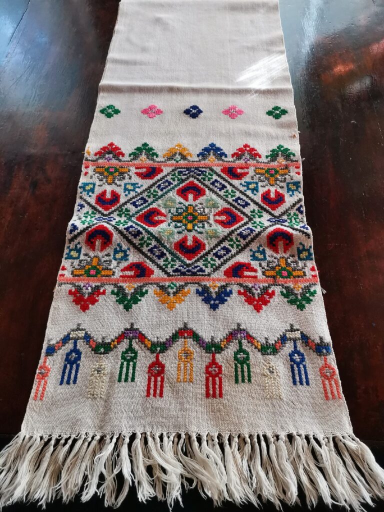 1. Рушник 180 х 30 см.