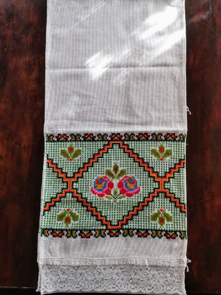 11. Рушник 154 х 36 см.